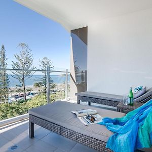 Deluxe Two-Bedroom Apartment